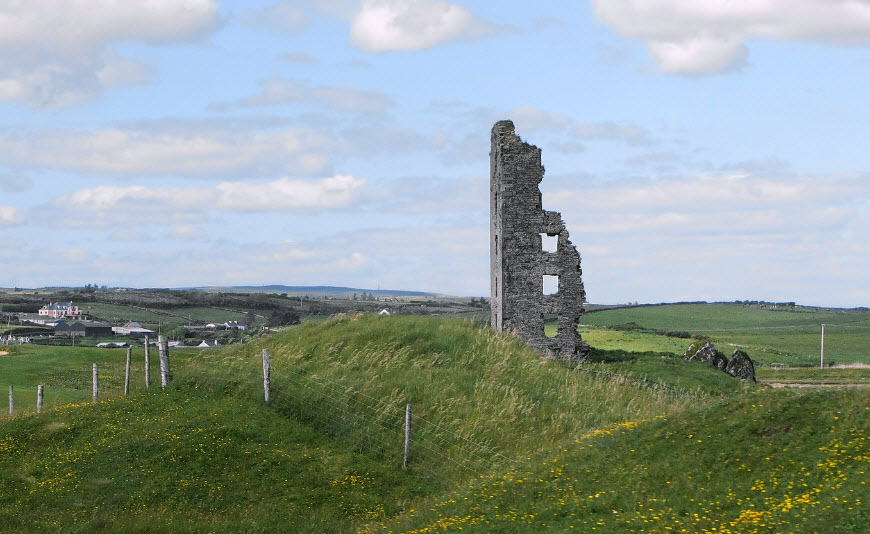 Dough Castle, Lahinch, Ireland, Ireland
